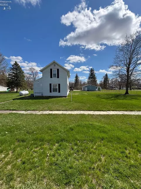 3341 Main, Burgoon, OH 43407