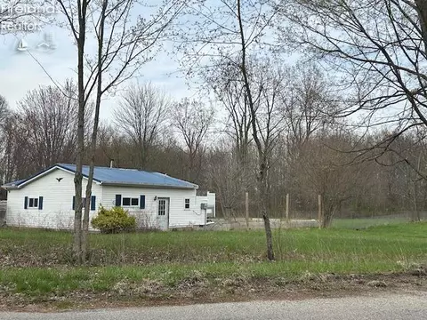 2330 Saint Johns Rd, Wakeman, OH 44889 photo 4