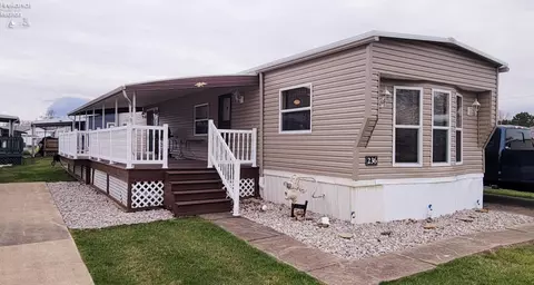 1763 NE Catawba Rd #236, Port Clinton, OH 43452