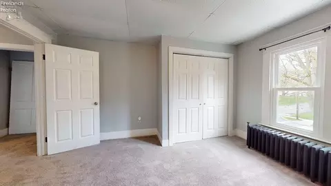 Bedroom - 635 Dale St, Willard, OH 44890 photo 4 of 4