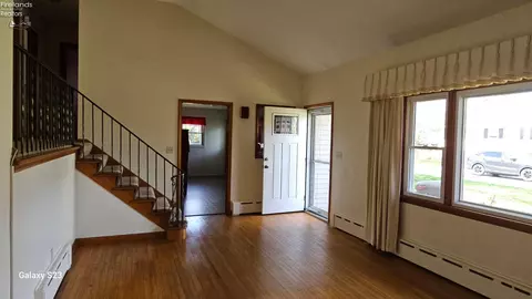Other - 1313 E 4th St, Marblehead, OH 43440 photo 4 of 10