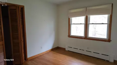 Bedroom - 1313 E 4th St, Marblehead, OH 43440 photo 3 of 3