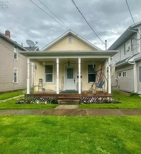 906 Maple St, Sandusky, OH 44870