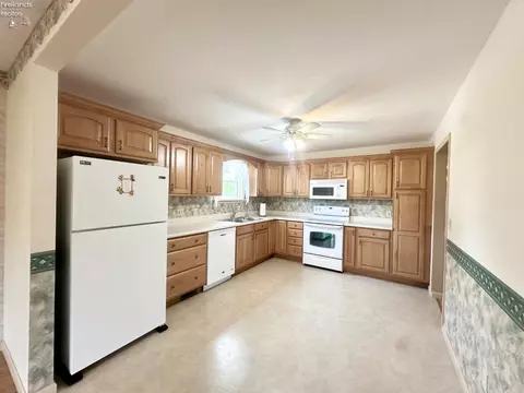 Kitchen - 1107 E Bogart Rd, Sandusky, OH 44870 photo 1 of 3