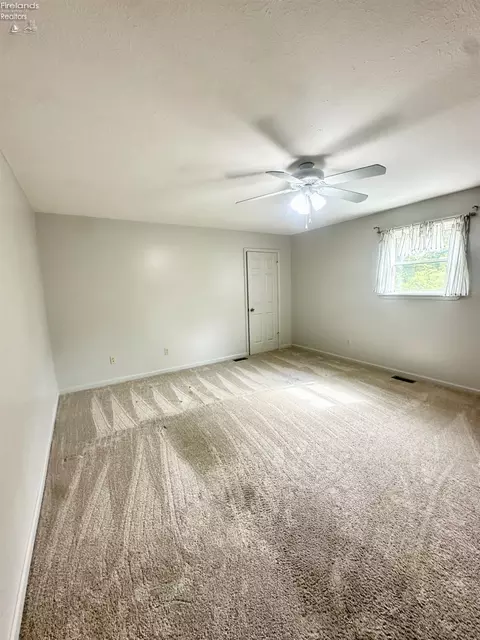Bedroom - 1107 E Bogart Rd, Sandusky, OH 44870 photo 6 of 9