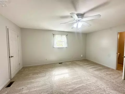 Bedroom - 1107 E Bogart Rd, Sandusky, OH 44870 photo 4 of 9