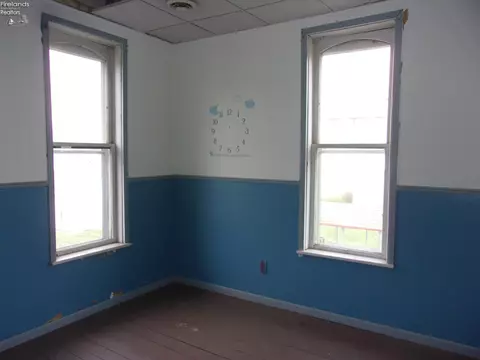 109 S Davis St, Forest, OH 45843 photo 10
