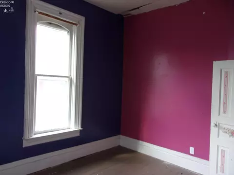 109 S Davis St, Forest, OH 45843 photo 9