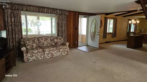 310 E 5th St, Lakeside, OH 43440 photo 6