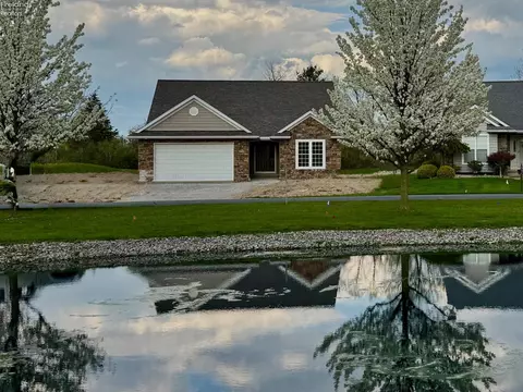 971 N Falling Water Blvd, Port Clinton, OH 43452