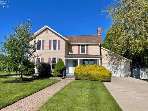 244 Pleasant St, Bellevue, OH 44811