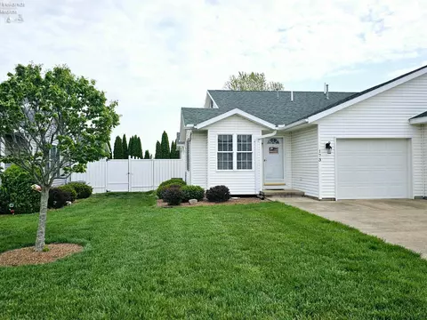 173 Excalibur Dr, Clyde, OH 43410
