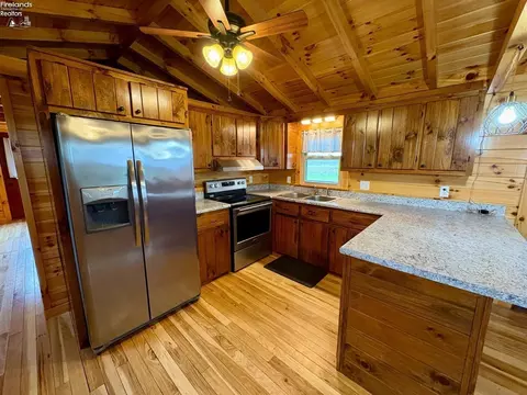 Kitchen - 7445 W County Road 10, New Riegel, OH 44853 photo 1 of 2