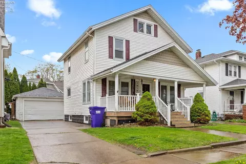 1419 Hollyrood Rd, Sandusky, OH 44870