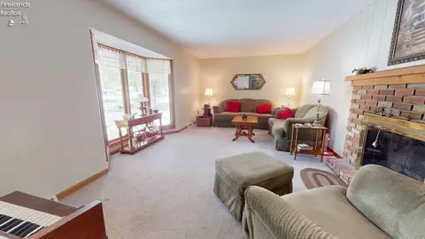 66 Hillcrest Dr, Willard, OH 44890 photo 7