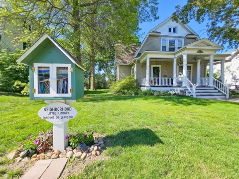 133 E Forest St, Clyde, OH 43410 photo 3