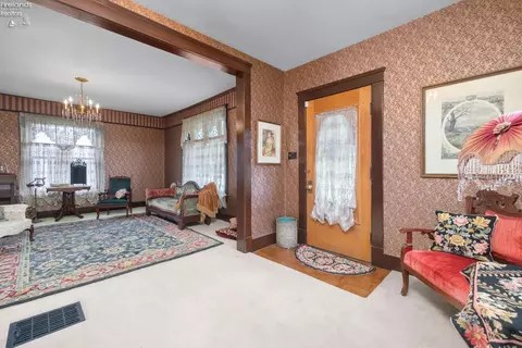 133 E Forest St, Clyde, OH 43410 photo 8