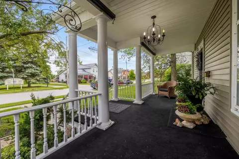 133 E Forest St, Clyde, OH 43410 photo 6
