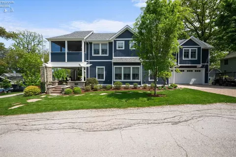 Exterior - 910 E 3rd St, Lakeside, OH 43440 photo 7 of 12