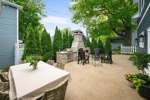 Exterior - 910 E 3rd St, Lakeside, OH 43440 photo 10 of 12