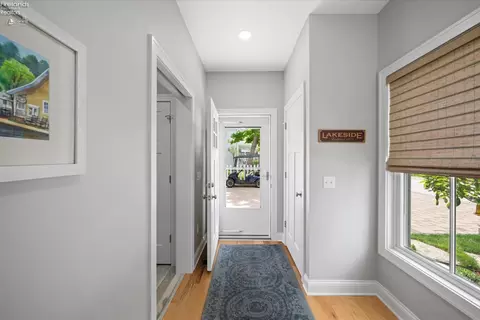 Entry Way - 910 E 3rd St, Lakeside, OH 43440 photo 1 of 3
