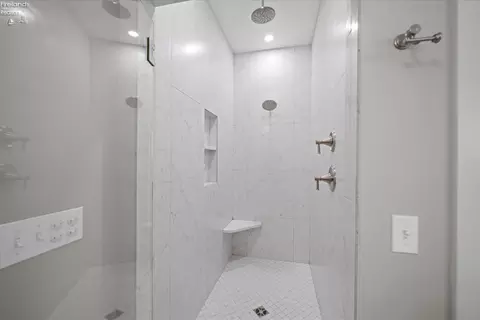 Bath - 910 E 3rd St, Lakeside, OH 43440 photo 3 of 8