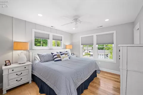 Bedroom - 910 E 3rd St, Lakeside, OH 43440 photo 3 of 6