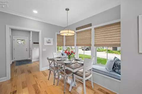 Dining - 910 E 3rd St, Lakeside, OH 43440 photo 1 of 3