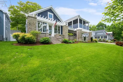 Exterior - 910 E 3rd St, Lakeside, OH 43440 photo 2 of 12