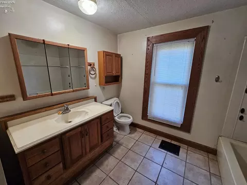 202 Duane St, Clyde, OH 43410 photo 16