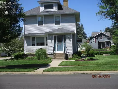 720 S Myrtle Ave, Willard, OH 44890 photo 2