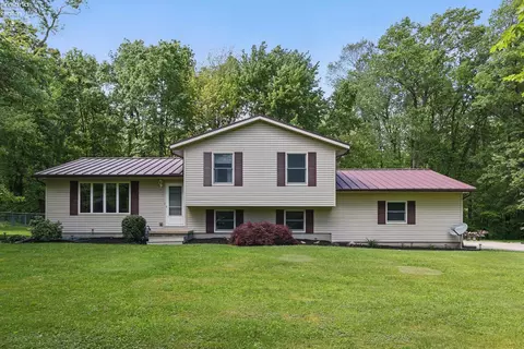 14513 Darrow Rd, Vermilion, OH 44089