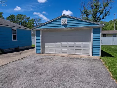 Exterior - 119 Michigan Ave, Huron, OH 44839 photo 1 of 2