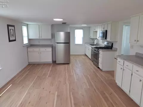 Kitchen - 119 Michigan Ave, Huron, OH 44839 photo 1 of 2