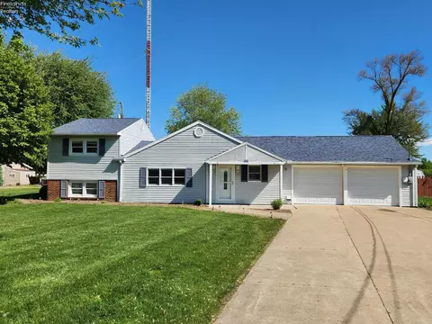 1300 Castalia Rd, Fremont, OH 43420