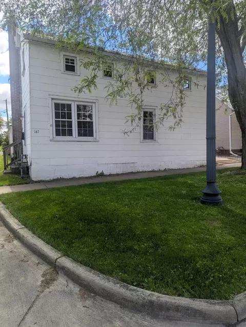 147 S Sandusky St, Tiffin, OH 44883