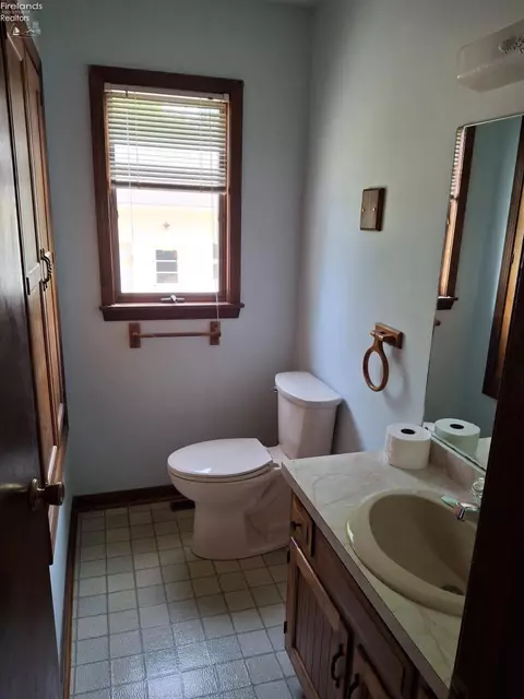 Bath - 279 Monroe St, Monroeville, OH 44847 photo 1 of 2