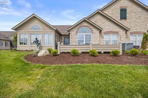 2750 Canterbury Cir #C, Port Clinton, OH 43452
