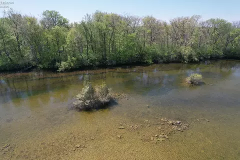 View/Area - 9343 E Bayshore Rd, Marblehead, OH 43440 photo 2 of 14