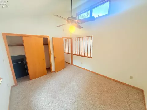 Bedroom - 9343 E Bayshore Rd, Marblehead, OH 43440 photo 3 of 5