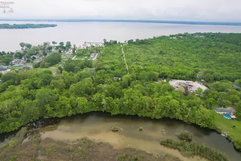 View/Area - 9343 E Bayshore Rd, Marblehead, OH 43440 photo 5 of 14