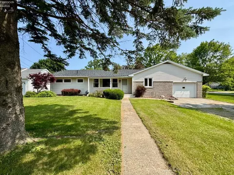 28 Clark St, Wakeman, OH 44889