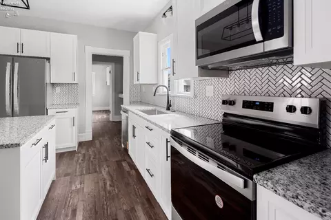 718 E Main St, Bellevue, OH 44811 photo 5