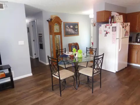 Dining - 286 Portage, Willard, OH 44890 photo 1 of 1