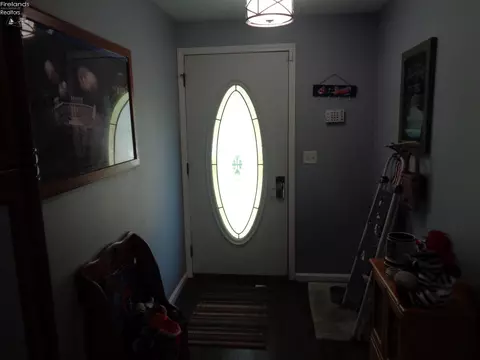 Entry Way - 286 Portage, Willard, OH 44890 photo 1 of 1