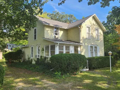635 Walnut Ave, Lakeside, OH 43440