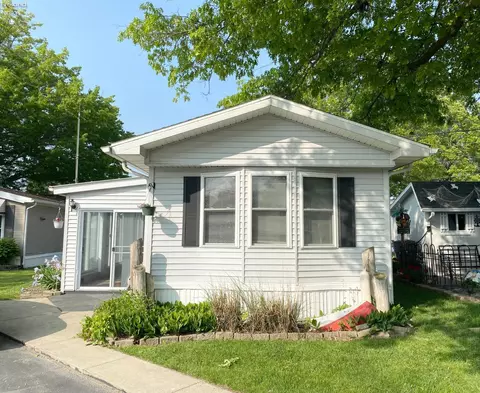 8175 N Shore Blvd #56, Marblehead, OH 43440