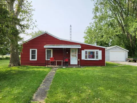 2010 First St, Sandusky, OH 44870