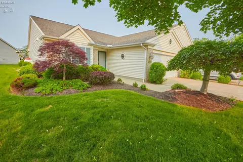 1718 E Waterberry Dr, Huron, OH 44839