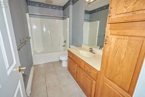 1718 E Waterberry Dr, Huron, OH 44839 photo 22